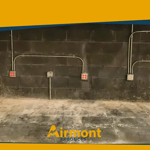 Vista 8 de Caja Eléctrica Cuadrada de 4'', Construcción Dibujada, Diez 1/2'' y Seis 3/4'' Knockouts, Suelo Elevado, 21.0 Cu. in. Capacidad, 1-1/2'' Profundo