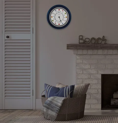 Vista 5 de Bulova Reloj digital iluminado, modelo C4891, diseño moderno, función de luz nocturna, pantalla fácil de leer, funciona
