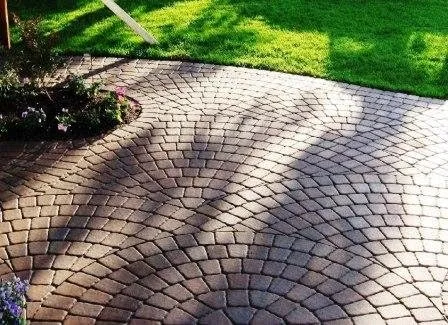 Vista 8 de 6 moldes Keystone hacen adoquines de entrada o patio de 6 x 5 x 2 x 2.5 pulgadas de grosor