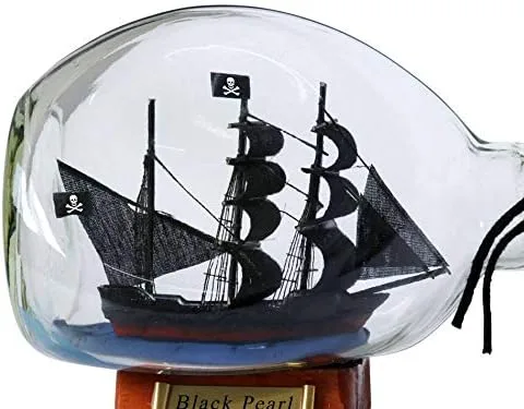 Vista 2 de Hampton Nautical Black Pearl - Barco pirata en botella de vidrio de 7 pulgadas, modelo pirata, modelo de barco