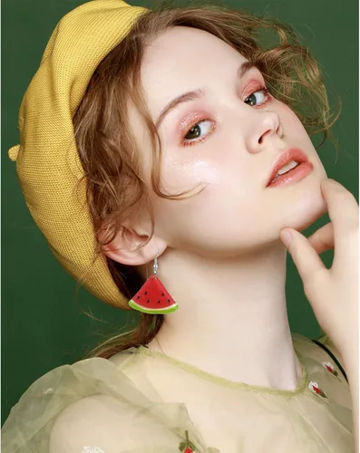 Vista 5 de DAMLENG Juego de 4 pares de aretes colgantes de resina brillante con diseño de frutas, ligeros, bonitos y bohemios, para mujeres y niñas, Resina