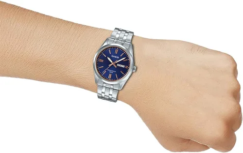 Vista 5 de Casio MTP1335D-2A2 Reloj analógico de acero inoxidable para hombre con esfera negra y fecha de día