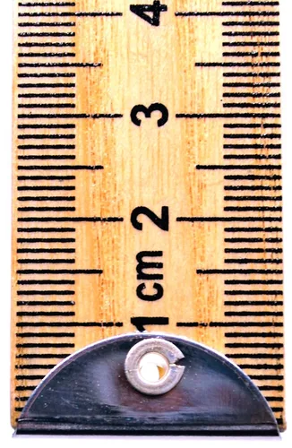Vista 2 de EISCO Palillo medidor de doble cara - Barra métrica de madera dura, lectura horizontal y extremos metálicos protectores