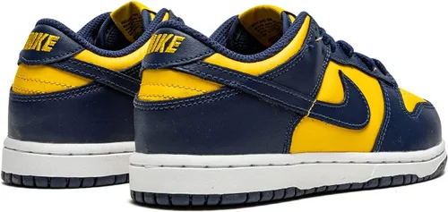 Vista 903 de Nike Kid's Dunk Low Sneaker