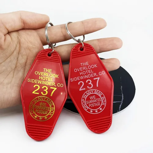 Vista 5 de LAXPICOL 2PCS Hotel Motel Keychain The Overlook hotel Come And Play With Us Since 1907
