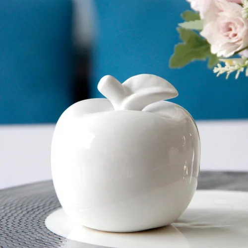 Vista 3 de VOSAREA Estatua de manzanas de cerámica, figuras de manzanas, escultura de frutas de porcelana, adorno de escritorio para decoración de mesa