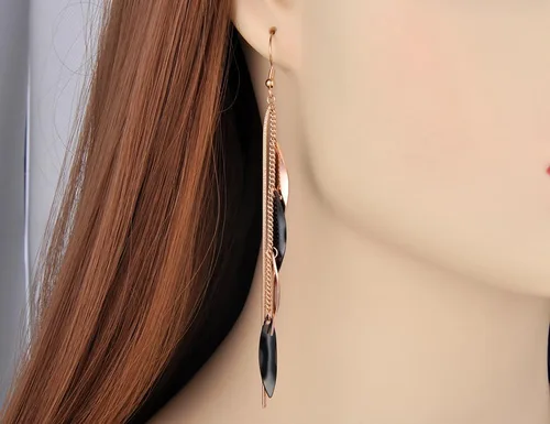 Vista 5 de BOBOTUU Aretes geométricos negros para mujer, de acero inoxidable, hipoalergénicos, hechos a mano, aretes colgantes de oro rosa, gruesos y delicados