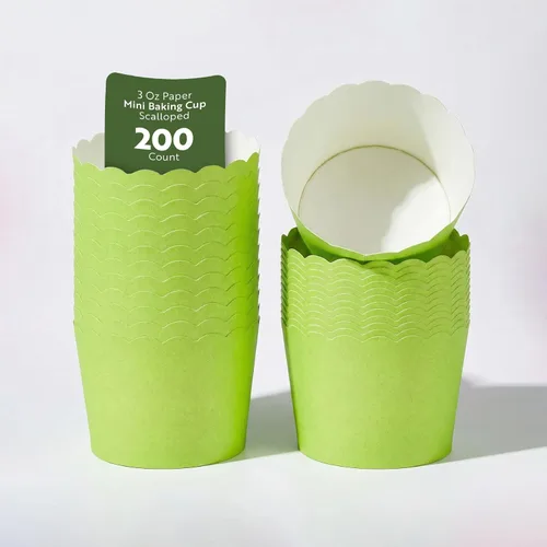 Vista 33 de Restaurantware Paquete de 200 moldes de papel para cupcakes de 3.38 onzas, resistentes a la grasa, festoneados para horno, elegantes tazas