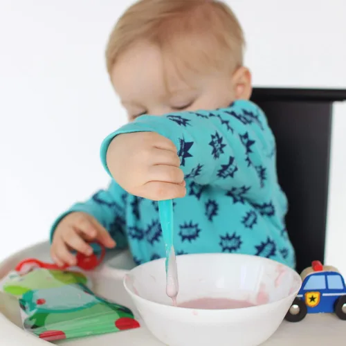 Vista 3 de ChooMee FlexiDip - Utensilios de aprendizaje de silicona para bebés 4 meses + destete para bebés Cuchara de cabeza plana con mango firme Verde