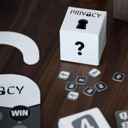Vista 6 de Privacidad - Juego de fiesta para adultos Juego de mesa para mayores de 18 años Divertido juego de beber para jugar con amigos Revela