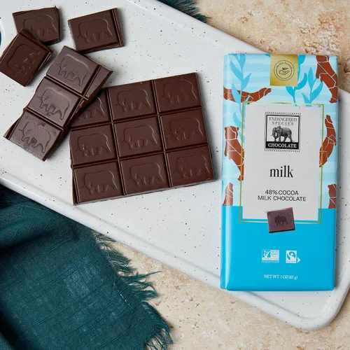 Vista 8 de Barra de chocolate con leche en peligro de extinción (48% de cacao)