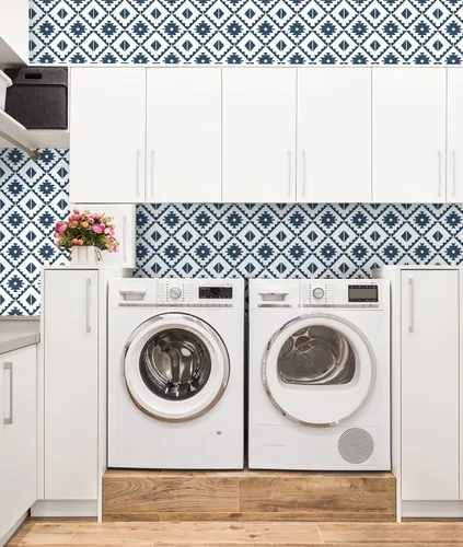 Vista 2 de NextWall Papel tapiz autoadhesivo de azulejos del suroeste de imitación Azul marino