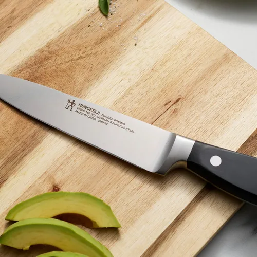 Vista 4 de HENCKELS Cuchillo forjado Premio, utilidad de 6 pulgadas, negro/acero inoxidable