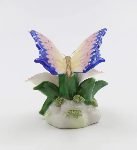Vista 5 de Cosmos Gifts Figura de mariposa de porcelana fina con flor de lirio Stargazer rosa, 3-1/4 pulgadas de alto