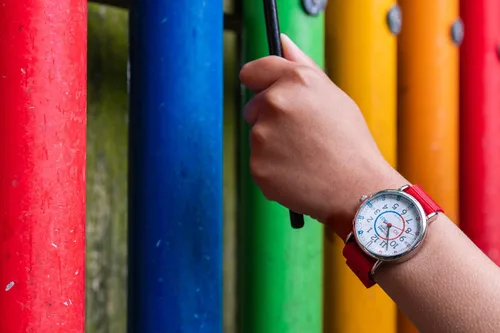Vista 4 de EasyRead Time Teacher - Reloj analógico de enseñanza para niños, aprende a decir la hora, reloj de profesor de 3 pasos, esfera fácil de leer
