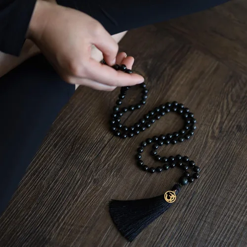 Vista 4 de COAI OM Charm Hand Knotted Tassel 108 Mala Beads Necklace