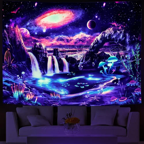 Vista 8 de Lahasbja Blacklight Galaxy Planet Tapiz UV Reactive Hongo Colgante de Pared Fantasía Estrellas Estrelladas Paisaje Montaña Paisaje Luz Negra Póster