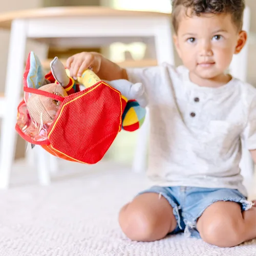 Vista 7 de Melissa & Doug Caja de herramientas para rellenar y derramar, juguete para niños pequeños con taladro vibratorio (9 piezas)