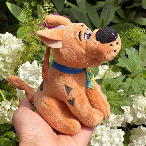 Vista 3 de Scoooby Doo - Llavero de felpa de 6 pulgadas para bolsa, mochila, animal de peluche, regalo de perro, relleno de calcetines para niños