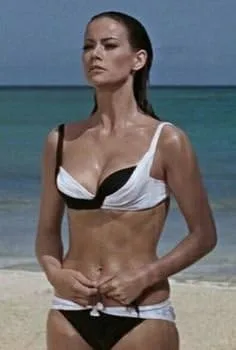 Vista 5 de Bond Girl" Gargantilla de perlas de concha blanca y negra (simulada), 16 pulgadas, Resina