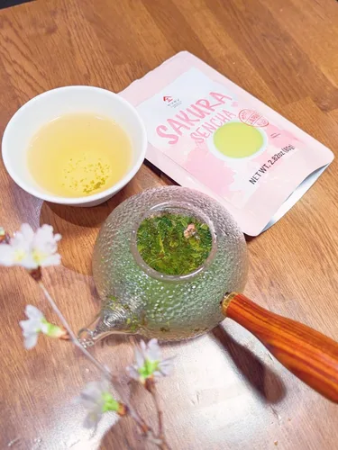 Vista 8 de YAMASAN KYOTO UJI Té verde japonés Sakura Sencha Hoja suelta 2.8oz Té verde sencha con sabor a flor de cerezo japonés, mezclado con hojas