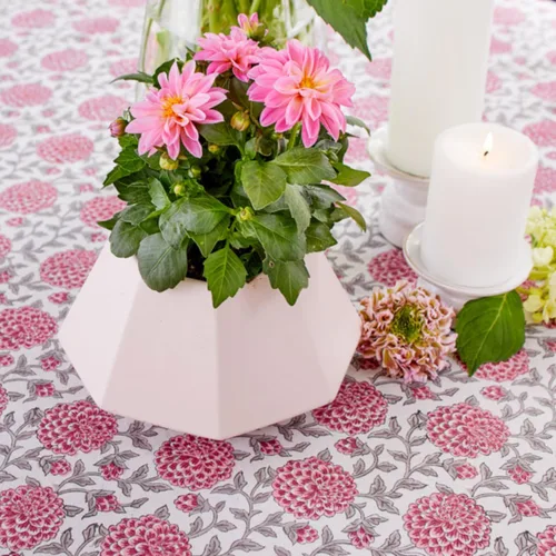 Vista 5 de Saffron Marigold Mantel redondo impreso a mano – Pink Dahlia Daydreams lujoso 100% algodón, lavable, para decoración del hogar, cocina, café o mesa
