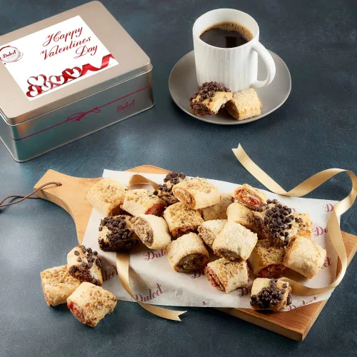 Vista 18 de Dulcet Gift Baskets, Surtido de latas de regalo para el Día del Padre con chispas de chocolate, frambuesa, canela y albaricoque, lata de regalo