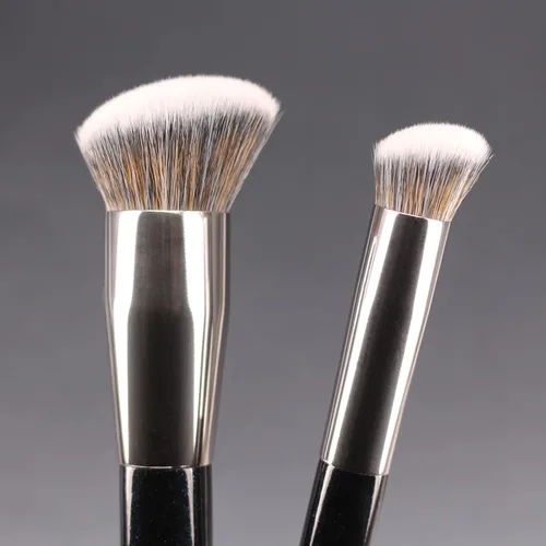 Vista 2 de Juego de 2 brochas de maquillaje para base, para difuminar, pulir, líquido, crema