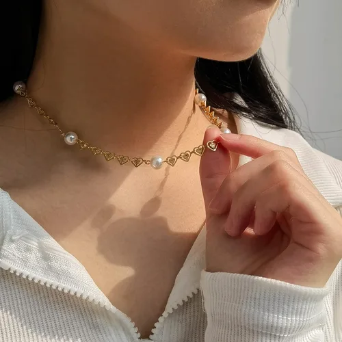 Vista 4 de Cowlyn Pearl Choker Dainty Adjustable Necklace 18K Gold Plated Cultured Barque Pearl Tiny Chain Delicate Mother's Valentine Jewelry for Women Girls