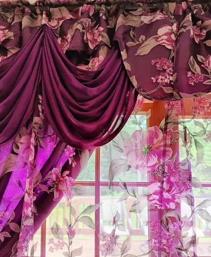 Vista 3 de GOHD Roman Romance. Panel de cortina de organza impresa quemada con cenefa adjunta y respaldo de tafetán