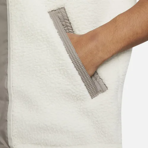 Vista 4 de Nike Sportswear Sport Essentials - Chaleco de forro polar de pelo alto para hombre