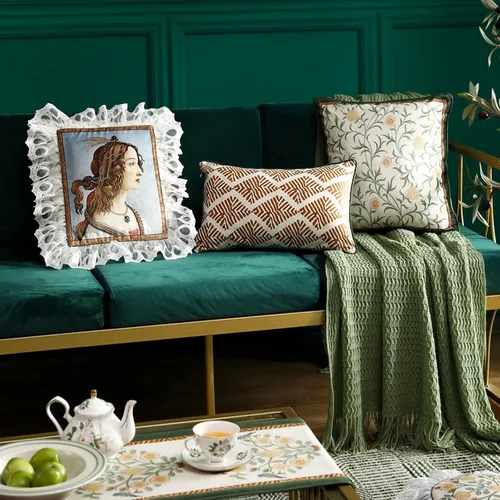 Vista 2 de Patdrea Designer - Juego de 4 fundas de almohada de terciopelo vintage, diseño de Botticelli Elegant Lumbar Ruffle Pillow Case with Zipper,Green