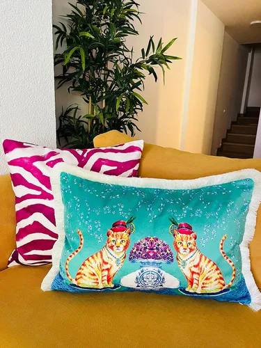 Vista 4 de Funda de almohada con patrón de gato amarillo, almohada de terciopelo turquesa, cojín de borla beige, almohada decorativa para decoración del hogar