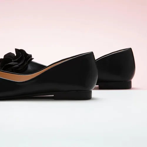 Vista 4 de C.Paravano Zapatos planos de ballet para mujer con punta cuadrada y diseño Negro