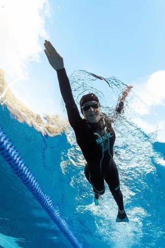 Vista 7 de SEAC ITA, ligeras y potentes aletas cortas de natación y snorkel para adultos y niños
