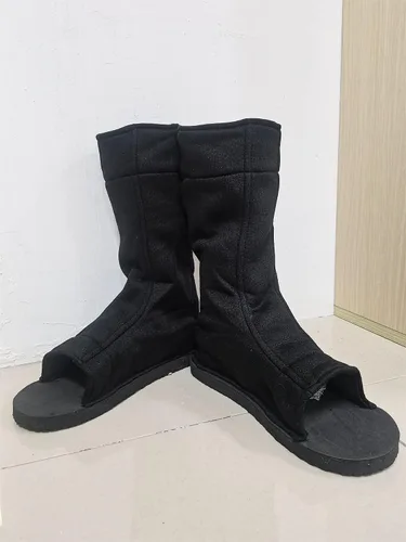Vista 2 de ZNZXYCOS Botas altas de cosplay de anime de tamaño estadounidense, zapatos negros, accesorios de Halloween para adultos y niños