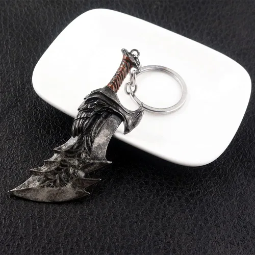 Vista 4 de SONGCHANGJEWELRY Game GOW Ragnarok - Llaveros de metal Kratos Blades of Chaos Cosplay – Regalos de Navidad para hombres adolescentes fanáticos