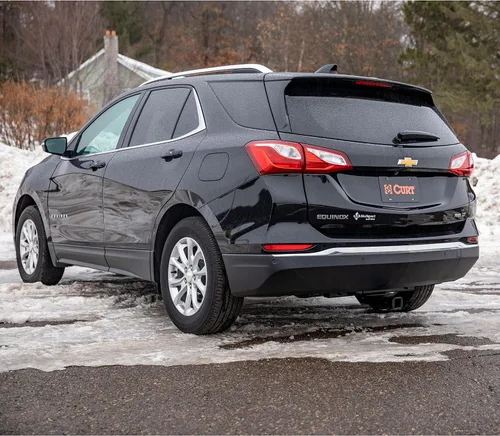 Vista 7 de CURT 13439 Class 3 Trailer Hitch, 2" for Equinox and Terrain Compatible con Chevrolet Equinox 2018 a 2027 y GMC Terrain 2018 a 2026, GTW de 4,500