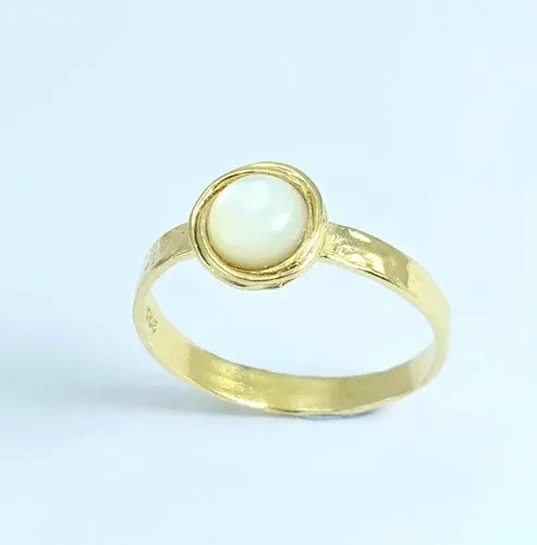 Vista 38 de Anillo de oro de piedras preciosas, anillo de piedra chapada en oro de 14 quilates, anillo de piedra apilable, anillo de oro de piedra pequeña