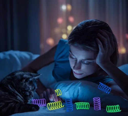 Vista 3 de Fashion's Talk 12 juguetes para gatos que brillan en la oscuridad para gatos de interior, juguetes interactivos de color gelatina para persecución