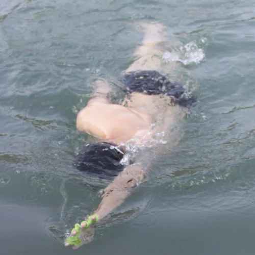 Vista 5 de Polytree Aletas de silicona para equipo de natación, aletas de malla a mano, guante de entrenamiento (verde, L)