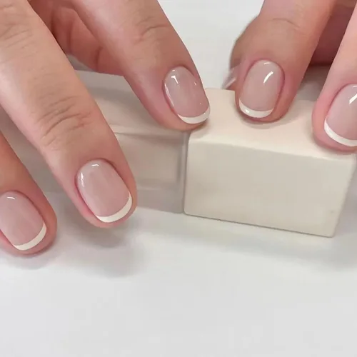 Vista 48 de Uñas postizas cortas cuadradas MABKJLF, uñas francesas falsas con gradiente, uñas de cobertura completa, flores blancas, uñas falsas con diseños