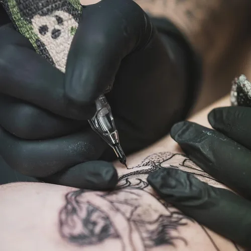 Vista 6 de Piel de práctica de tatuaje en blanco – Romlon 10 piezas de tatuaje de práctica de piel de 8 x 6 pulgadas de doble cara piel de tatuaje Microblading