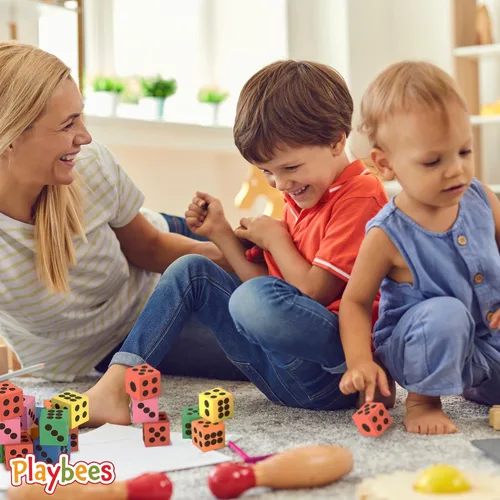 Vista 6 de Juego de dados grandes de espuma, paquete de 12, dados de colores para niños, ideal para aumentar las habilidades matemáticas en el aula, grandes