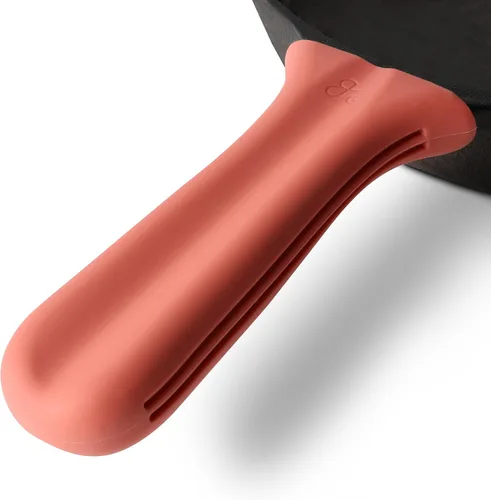 Vista 9 de Greater Goods Cubierta de mango de silicona diseñada sartén y plancha de hierro fundido, abedul