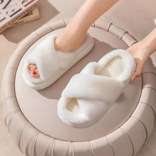 Vista 6 de WATMAID Pantuflas mullidas para mujer, ultra suaves, con punta abierta, mullidas, de piel de felpa, de espuma viscoelástica, suela gruesa