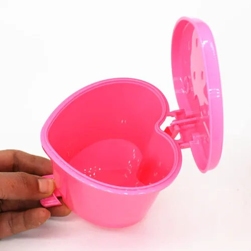Vista 5 de DOITOOL Mini basurero de escritorio con forma de corazón: cubo de basura de papel pequeño con tapa oscilante, contenedor de basura para encimera