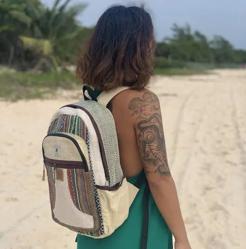 Vista 7 de Mochila Nepal de cáñamo grande hecha a mano natural con múltiples bolsillos