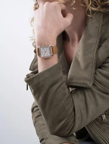Vista 8 de GUESS 36mm Multifunction Stainless Steel Watch with Crystals
