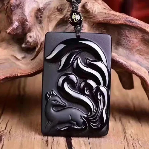 Vista 5 de Collar con colgante de zorro de nueve colas con cadena de cuentas para mujer o mujer